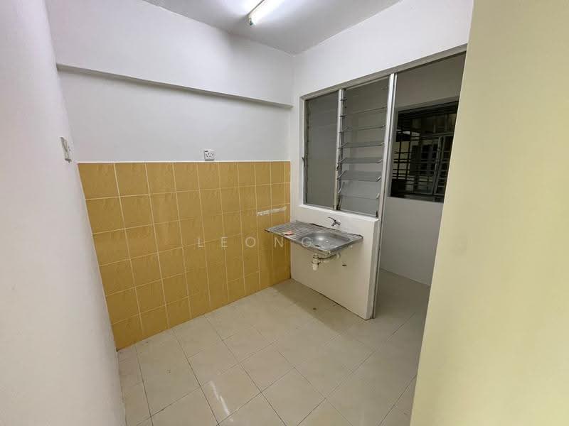 Apartment for Sale at Puncak Erskine - Leong . - Kitchen - PropertyGuru.com.my