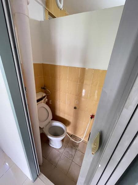 Apartment for Sale at Puncak Erskine - Leong . - Bathroom - PropertyGuru.com.my