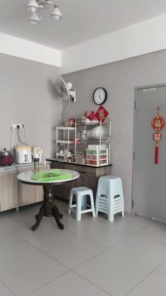 Pangsapuri untuk Dijual di Delta Heights - Ching Hui Wong - Kitchen - PropertyGuru.com.my