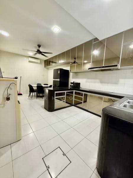 Rumah Teres 2-Tingkat untuk Disewa di Bandar Putra Kulai (Kulai) - Khoo . - Kitchen - PropertyGuru.com.my