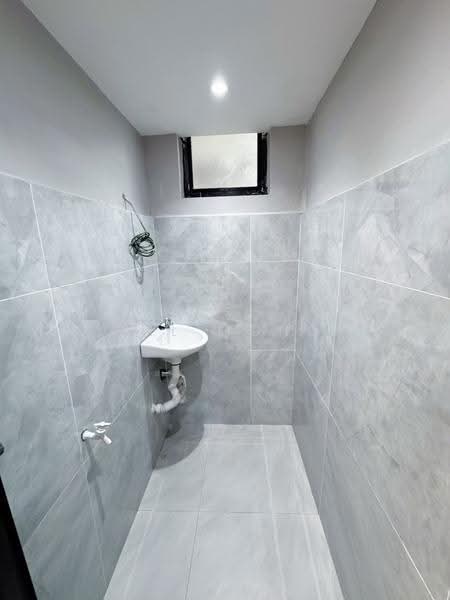Rumah Flat untuk Dijual di Rumah Pangsa Permas Jaya - Wil Mong - Bathroom - PropertyGuru.com.my