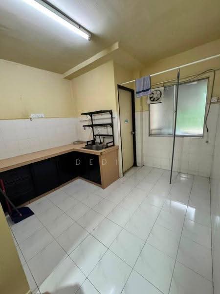 Apartment for Rent at Sri Ivori Apartment - Dedi . - Kitchen - PropertyGuru.com.my