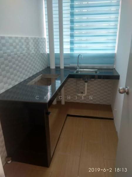 Kediaman Servis untuk Disewa di Sentrovue - CK Chien - Kitchen - PropertyGuru.com.my