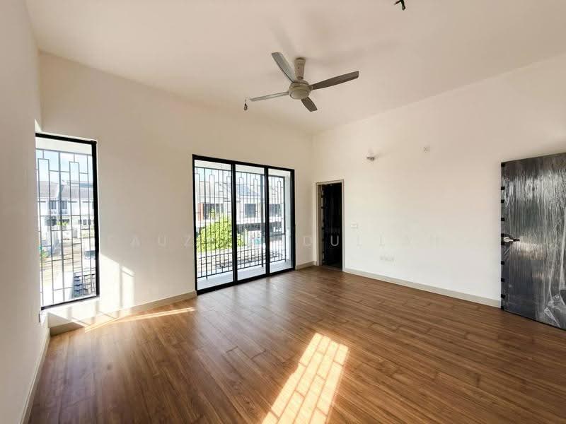 2-storey Terraced House for Sale in Elmina (Shah Alam) - Fauzi Abdullah - Living Room - PropertyGuru.com.my