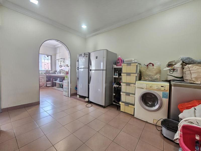 2-storey Terraced House for Sale in Taman Connaught (Cheras) - Kent Fatt - Kitchen - PropertyGuru.com.my