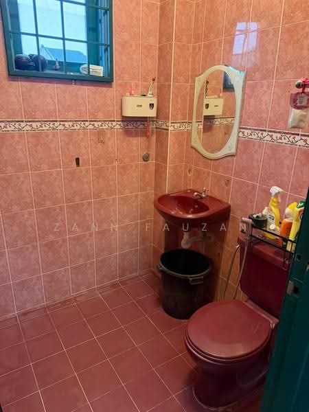 2-storey Terraced House for Sale in Bukit Beruntung (Selangor) - Zann Fauzan - Bathroom - PropertyGuru.com.my