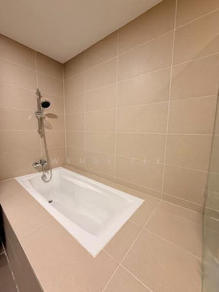 Kondominium untuk Dijual di Tropicana Bay Residences - Wendy Pey - Bathroom - PropertyGuru.com.my