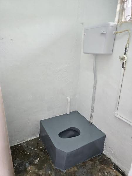 Flat for Rent at Flat Taman Ungku Tun Aminah - Melinda Ee - Bathroom - PropertyGuru.com.my