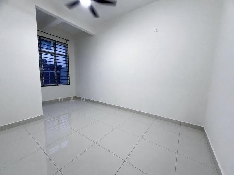 2-storey Terraced House for Sale in Bandar Putra Kulai (Kulai) - Daniel Yong - Interior - PropertyGuru.com.my