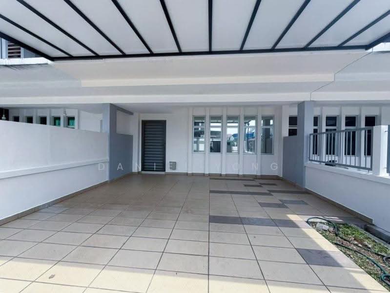 2-storey Terraced House for Sale in Bandar Putra Kulai (Kulai) - Daniel Yong - Exterior - PropertyGuru.com.my