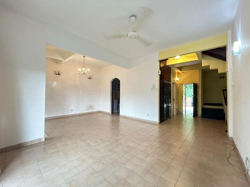 Rumah Teres 4-Tingkat untuk Disewa di Wangsa Ukay (Ulu Kelang) - calvin Chin - Living Room - PropertyGuru.com.my