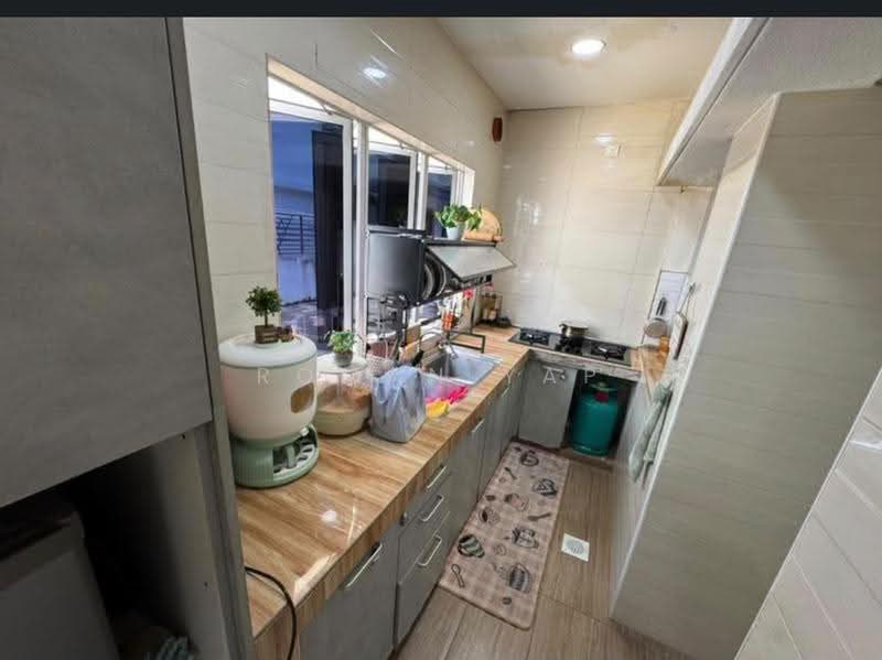 Rumah Teres 2-Tingkat untuk Disewa di M Residence 2 (Rawang) - Roman Yap - Kitchen - PropertyGuru.com.my