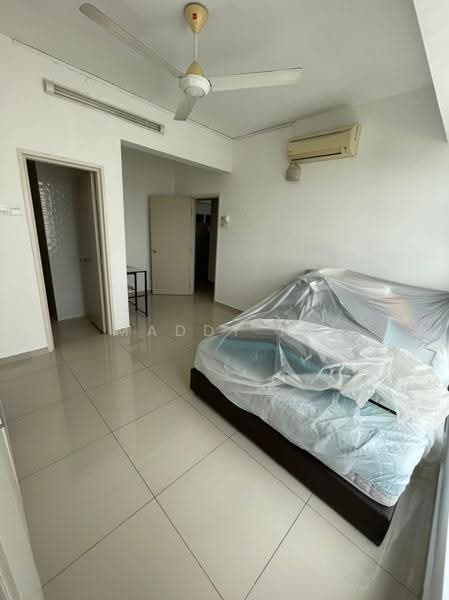 Kondominium untuk Dijual di The Zest @ Kinrara 9 - Maddy Ho - Bedroom - PropertyGuru.com.my