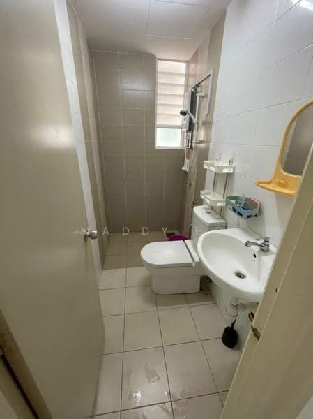 Kondominium untuk Dijual di The Zest @ Kinrara 9 - Maddy Ho - Bathroom - PropertyGuru.com.my