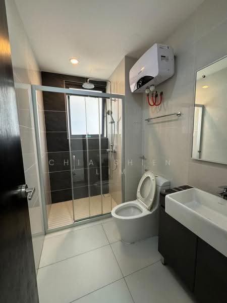 Kondominium untuk Disewa di Bay Point @ Country Garden Danga Bay - Chia Shien Lim - Bathroom - PropertyGuru.com.my