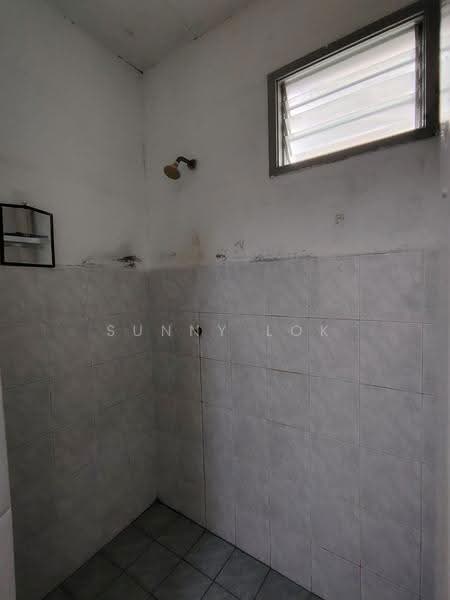 Flat for Rent at Taman Machang Bubok - Sunny Lok - Bathroom - PropertyGuru.com.my