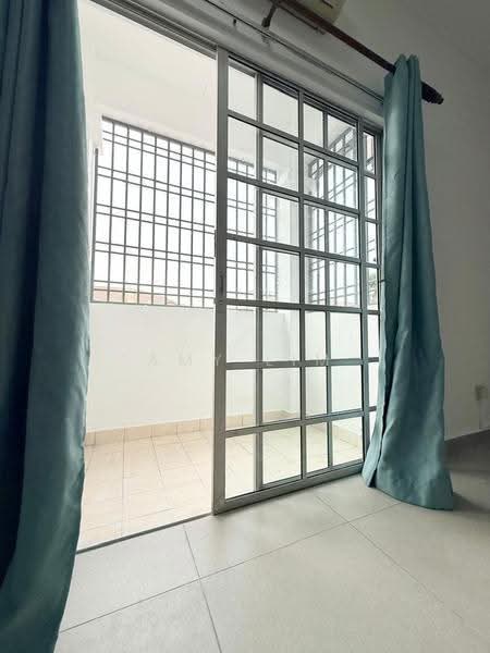 Rumah Teres 2-Tingkat untuk Disewa di Bandar Puteri Puchong (Puchong) - Amy Lim - Balcony - PropertyGuru.com.my