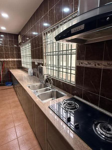 Rumah Teres 2-Tingkat untuk Disewa di Bandar Puteri Puchong (Puchong) - Amy Lim - Kitchen - PropertyGuru.com.my