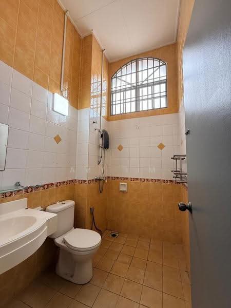 Rumah Teres 2-Tingkat untuk Disewa di Bandar Puteri Puchong (Puchong) - Amy Lim - Bathroom - PropertyGuru.com.my