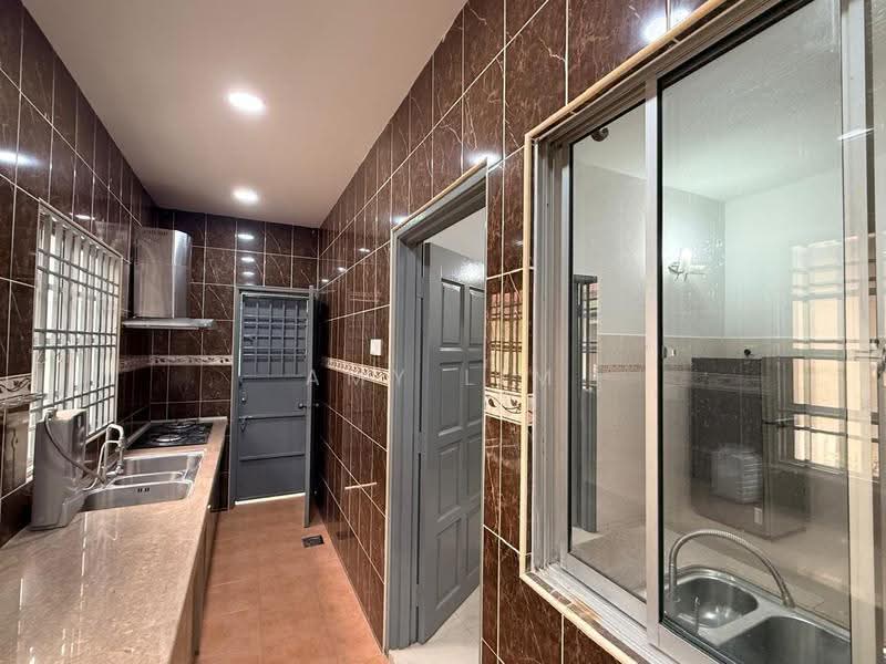Rumah Teres 2-Tingkat untuk Disewa di Bandar Puteri Puchong (Puchong) - Amy Lim - Kitchen - PropertyGuru.com.my