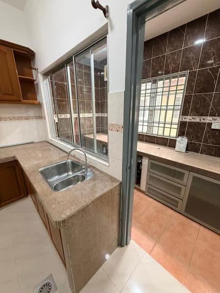 Rumah Teres 2-Tingkat untuk Disewa di Bandar Puteri Puchong (Puchong) - Amy Lim - Kitchen - PropertyGuru.com.my