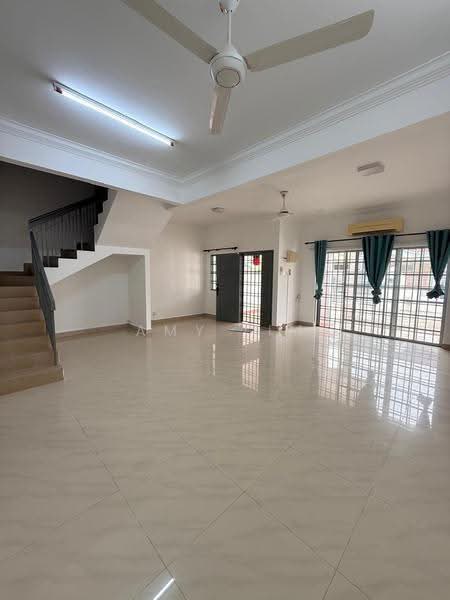 Rumah Teres 2-Tingkat untuk Disewa di Bandar Puteri Puchong (Puchong) - Amy Lim - Living Room - PropertyGuru.com.my