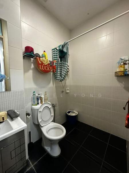 Rumah Teres 2-Tingkat untuk Dijual di Taman Kota Masai (Pasir Gudang) - Daniel Yong - Bathroom - PropertyGuru.com.my