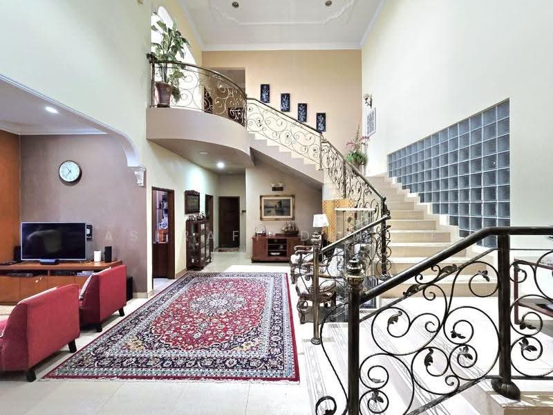 Bungalow House for Sale in Seksyen 8 (Kota Damansara) - Ashraff Daniel - Living Room - PropertyGuru.com.my