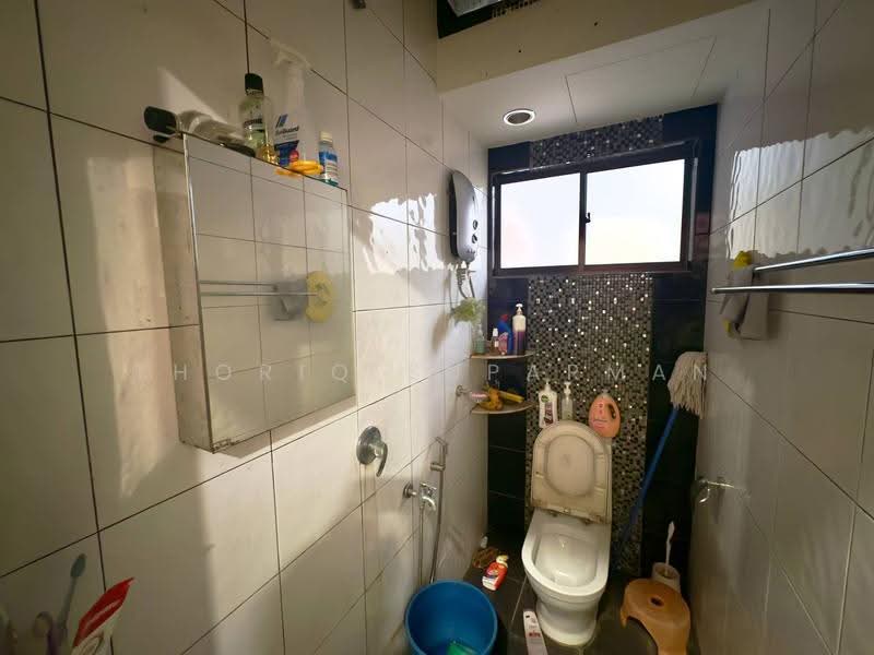 Rumah Teres 2-Tingkat untuk Dijual di Serdang Raya (Seri Kembangan) - Thoriq Suparman - Bathroom - PropertyGuru.com.my