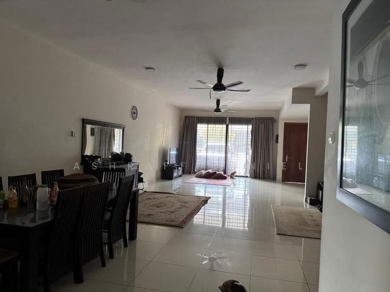 Rumah Teres 2-Tingkat untuk Dijual di Denai Alam (Shah Alam) - Ashraff Daniel - Living Room - PropertyGuru.com.my