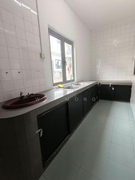 Rumah Teres 2-Tingkat untuk Disewa di Taman Kota Kulai (Kulai) - Wil Mong - Kitchen - PropertyGuru.com.my
