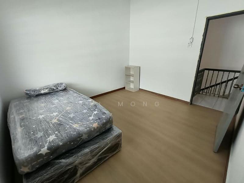 Rumah Teres 2-Tingkat untuk Disewa di Taman Kota Kulai (Kulai) - Wil Mong - Bedroom - PropertyGuru.com.my