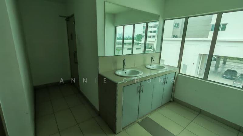 Retail Space for Rent in Bukit Jalil (Kuala Lumpur) - Annie Chong - Bathroom - PropertyGuru.com.my