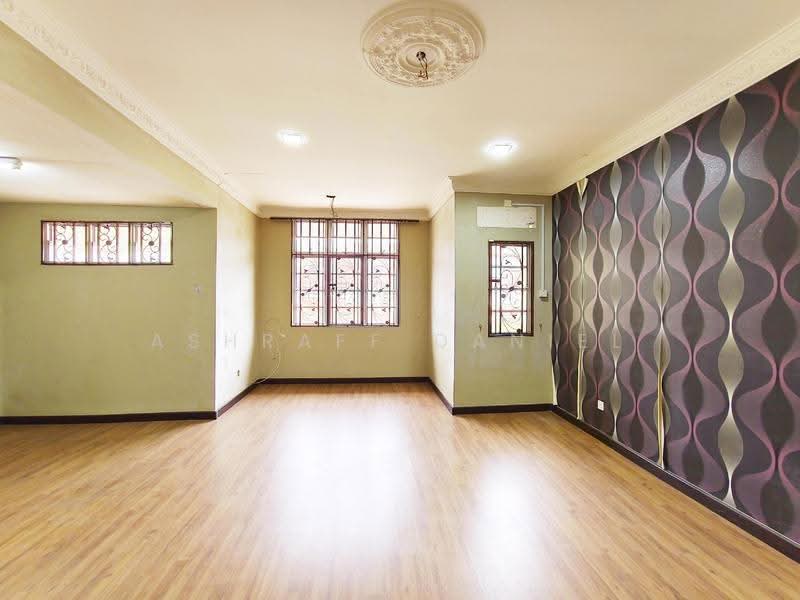2-storey Terraced House for Sale in Denai Alam (Shah Alam) - Ashraff Daniel - Living Room - PropertyGuru.com.my