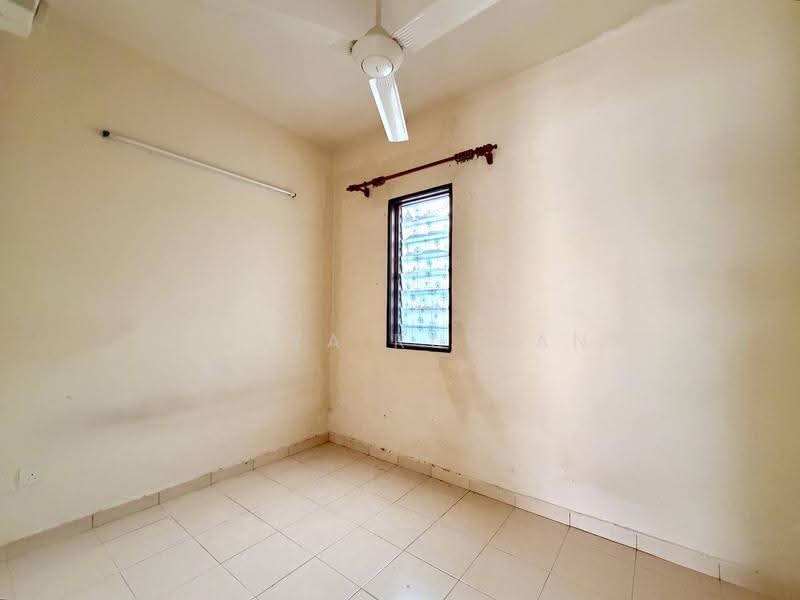 2-storey Terraced House for Sale in Taman Salak Baiduri (Sepang) - Tasya Ruslan - PropertyGuru.com.my