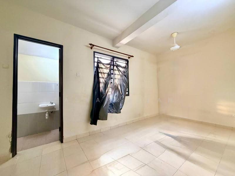 2-storey Terraced House for Sale in Taman Salak Baiduri (Sepang) - Tasya Ruslan - PropertyGuru.com.my