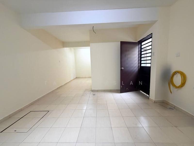2-storey Terraced House for Sale in Taman Salak Baiduri (Sepang) - Tasya Ruslan - PropertyGuru.com.my