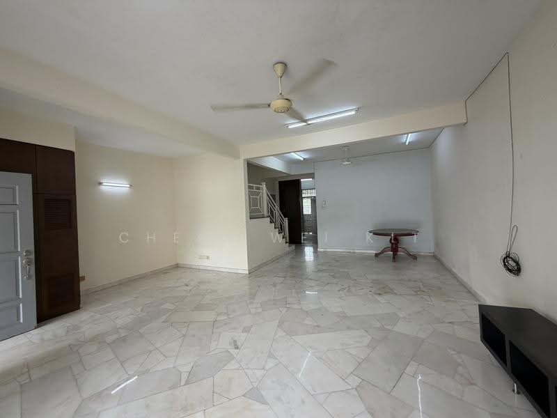 2-storey Terraced House for Rent in Ara Damansara (Selangor) - Cheah Wei Kit - Living Room - PropertyGuru.com.my