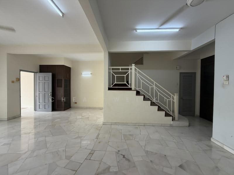 2-storey Terraced House for Rent in Ara Damansara (Selangor) - Cheah Wei Kit - Living Room - PropertyGuru.com.my