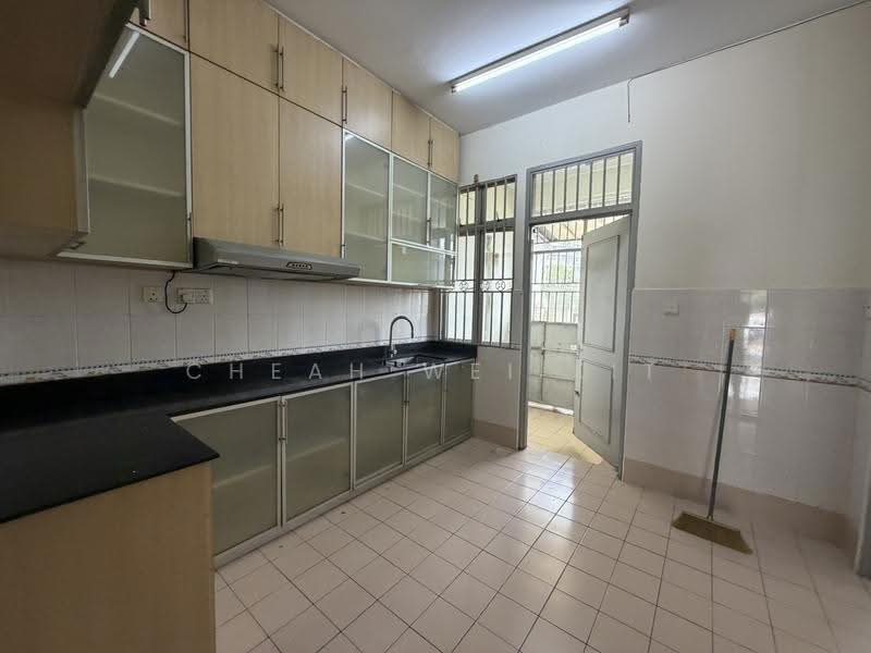 2-storey Terraced House for Rent in Ara Damansara (Selangor) - Cheah Wei Kit - Kitchen - PropertyGuru.com.my