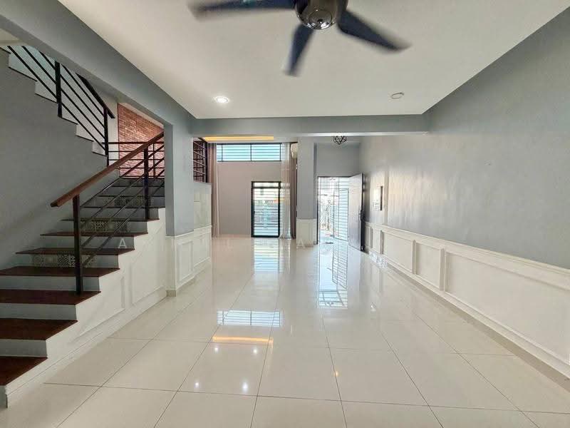 2.5-storey Terraced House for Sale in Kajang (Selangor) - Akmal Zakaria - PropertyGuru.com.my