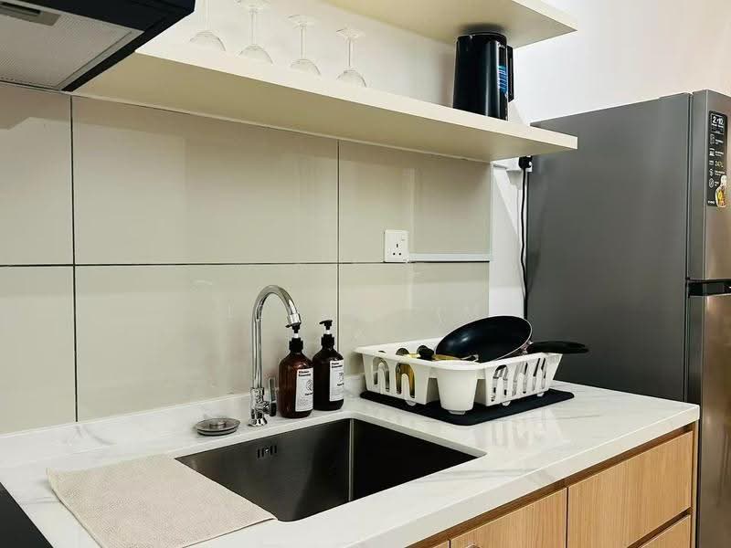 Kediaman Servis untuk Dijual di Majestic Residence - Lesli Yim - Kitchen - PropertyGuru.com.my