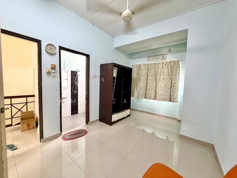 2-storey Terraced House for Sale in Usj 14 (Subang Jaya) - Akmal Zakaria - PropertyGuru.com.my