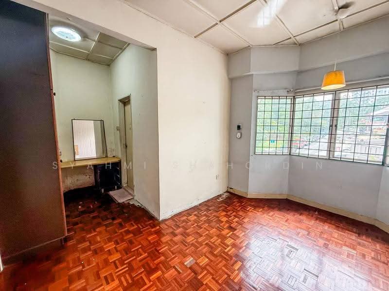 2-storey Terraced House for Sale in Bandar Sri Damansara (Selangor) - Syahmi Shahordin - Interior - PropertyGuru.com.my