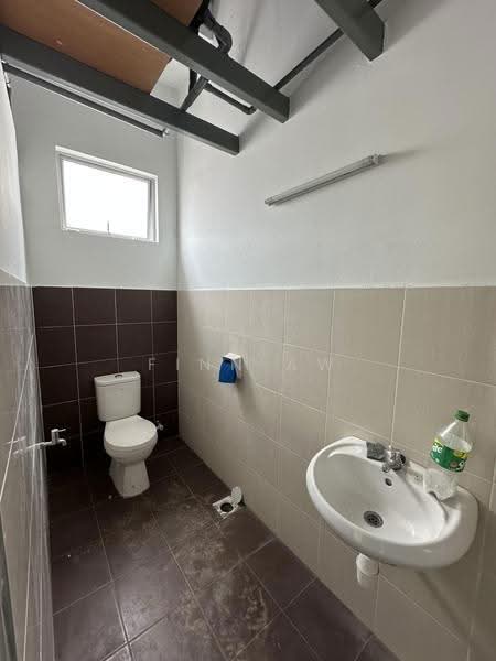 Kedai untuk Dijual di Nusantara Prima (Gelang Patah) - Finn Aw - Bathroom - PropertyGuru.com.my