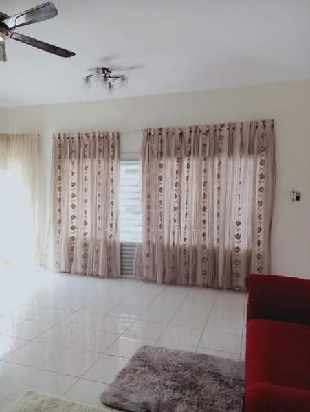 2-storey Terraced House for Sale in Denai Alam (Shah Alam) - JC Lee - Living Room - PropertyGuru.com.my