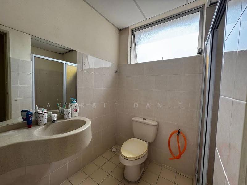 Condominium for Sale at Platinum Hill PV 5 - Ashraff Daniel - Bathroom - PropertyGuru.com.my