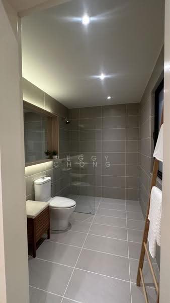 Kediaman Servis untuk Dijual di Cherita Residence - Peggy Chong - Bathroom - PropertyGuru.com.my