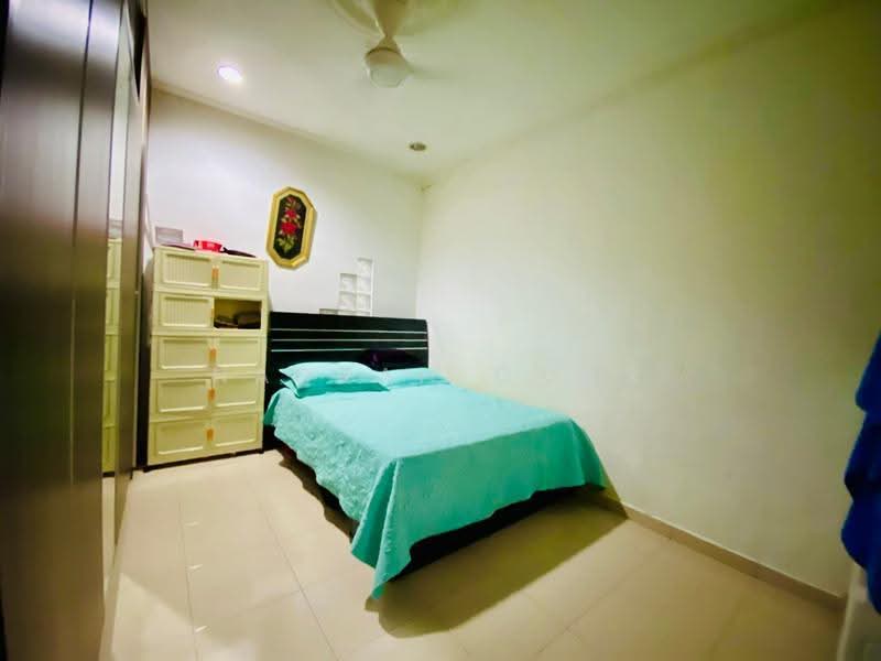 1-storey Terraced House for Sale in Taman Keramat (Ulu Kelang) - Nadrah Omar - Bedroom - PropertyGuru.com.my