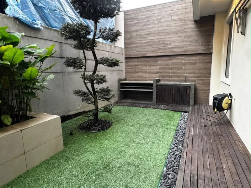 Rumah Kluster untuk Dijual di Taman Sutera Utama (Skudai) - Mikki Yeo - Garden - PropertyGuru.com.my